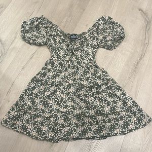 Floral green mini dress
